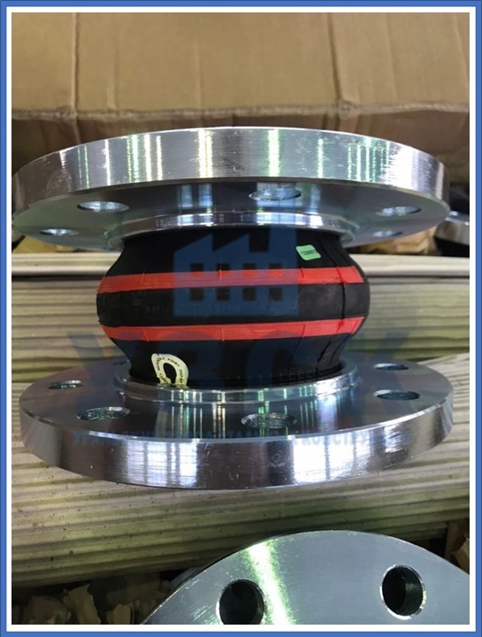 компенсатор резиновый фланцевый в Новосибирске